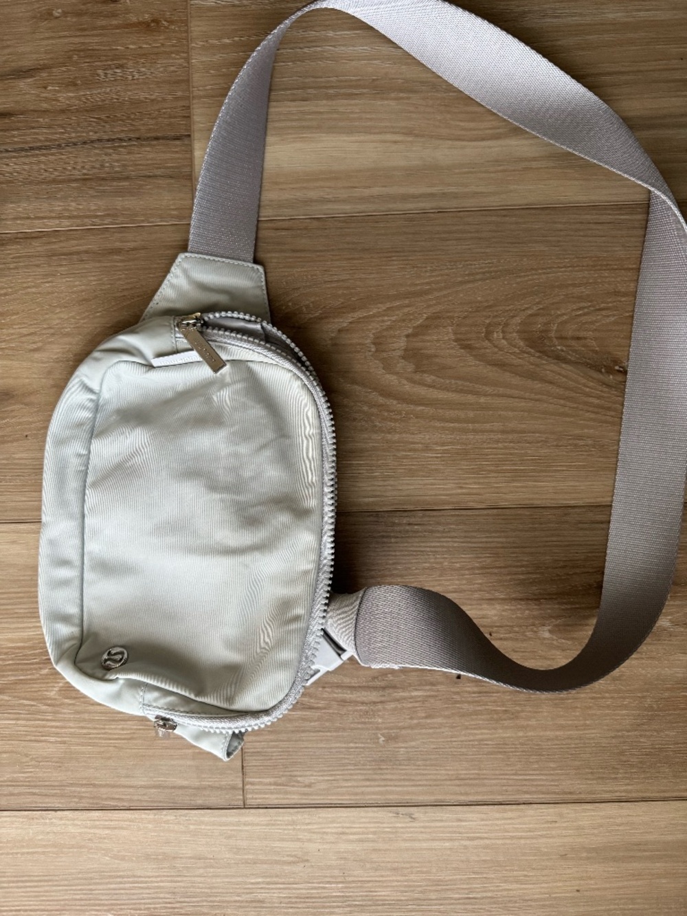 Lululemon everywhere belt bag